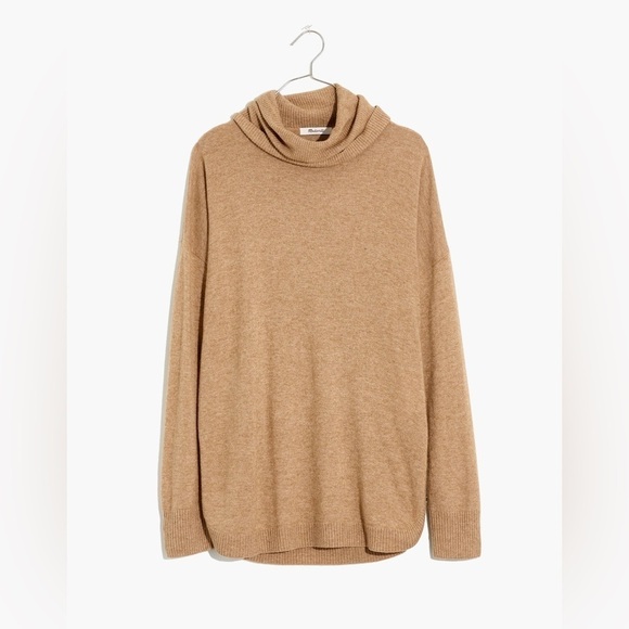 Madewell Crestland Side-Button Turtleneck Tunic Sweater in Tan - Picture 2 of 10